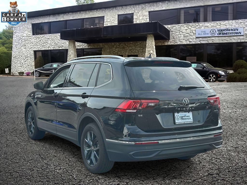 Used 2024 Volkswagen Tiguan SE w/ Panoramic Sunroof Package AWD/4WD image 5