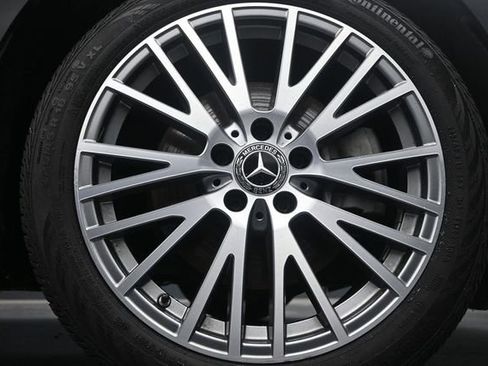 Used 2025 Mercedes-Benz CLA 250 image 9