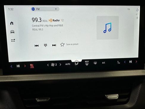 Used 2025 Ford Explorer ST-Line image 32