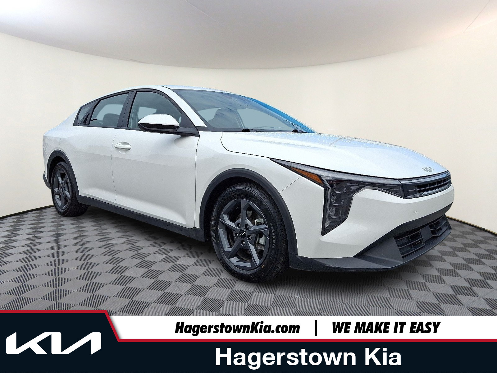 Certified 2025 Kia K4 FWD image 1