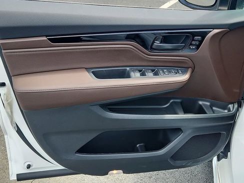 New 2026 Honda Odyssey Touring image 12