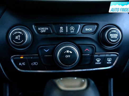 Used 2016 Jeep Cherokee Latitude w/ Cold Weather Group image 20