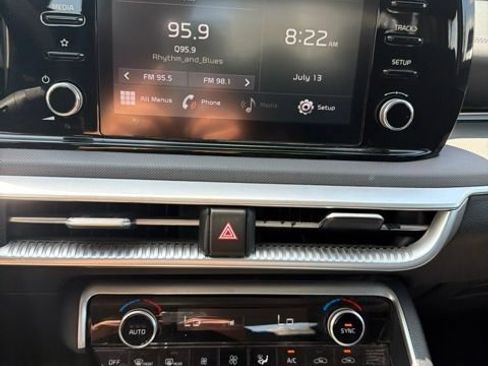 Used 2022 Kia K5 LXS FWD image 10