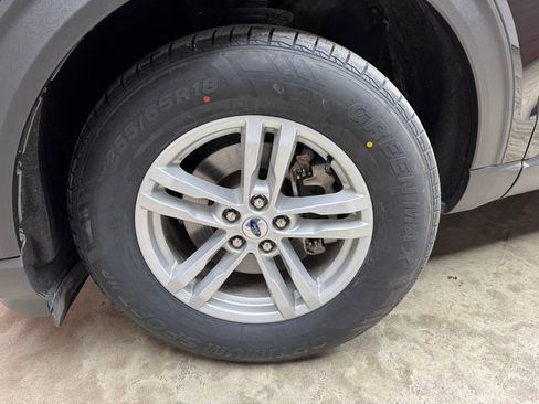 Certified 2023 Ford Explorer XLT image 29