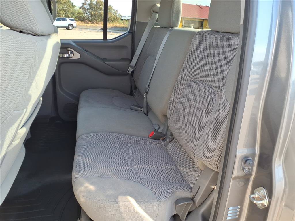 Used 2018 Nissan Frontier SV AWD/4WD image 20