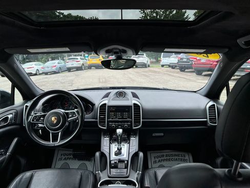 Used 2016 Porsche Cayenne AWD/4WD image 21
