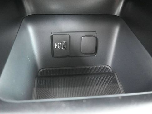 New 2026 Ford Explorer Active w/ Active Comfort Package RWD image 28