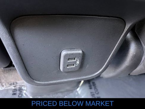 Used 2023 Chevrolet Equinox LT AWD/4WD image 9