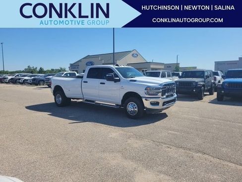 New 2026 RAM 3500 Big Horn AWD/4WD image 1