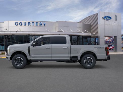 New 2026 Ford F250 Platinum w/ Tremor Off-Road Package image 3