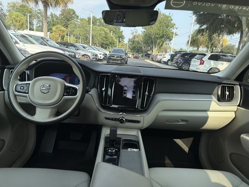 Certified 2024 Volvo XC60 B5 Plus w/ Protection Package Premier AWD/4WD image 30