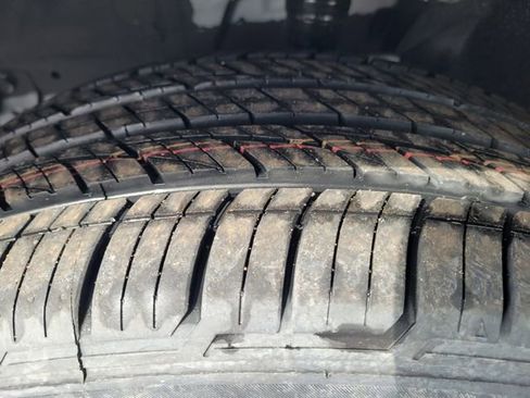 New 2025 Nissan Pathfinder S image 13