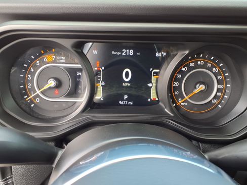 Used 2024 Jeep Wrangler Unlimited Sahara AWD/4WD image 35