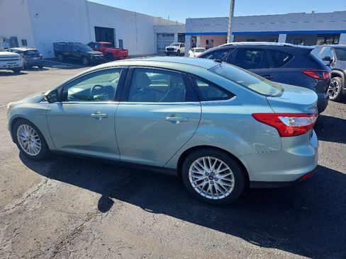 Used 2012 Ford Focus SEL FWD image 8