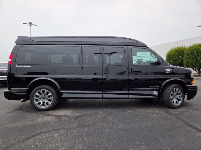 New 2026 GMC Savana 2500 Extended w/ Driver Convenience Package RWD image 16