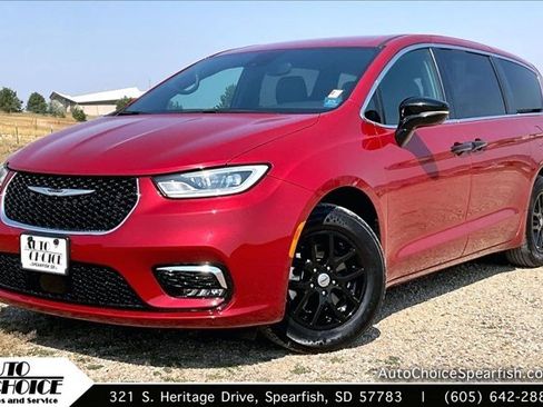 Used 2025 Chrysler Pacifica Select FWD image 1