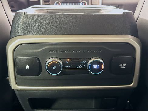 Used 2024 Ford Expedition XLT image 25