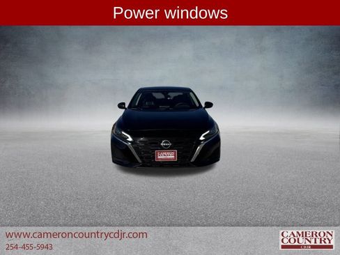 Used 2024 Nissan Altima 2.5 SV image 8