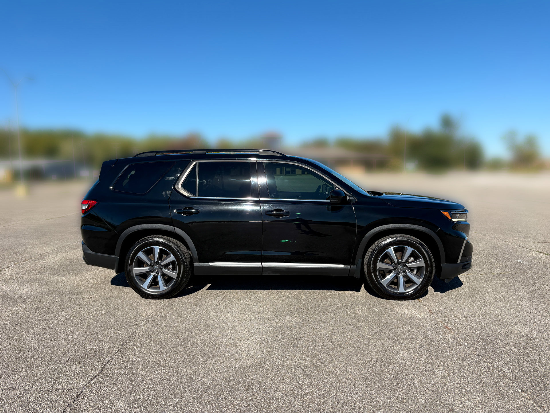 Used 2023 Honda Pilot Elite image 9