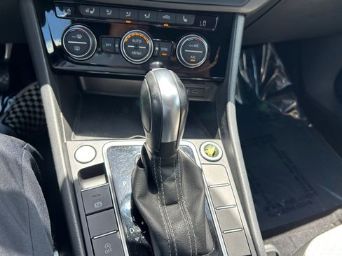 Used 2020 Volkswagen Jetta R-Line w/ R-Line Cold Weather Package FWD image 14