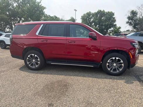 Used 2025 Chevrolet Tahoe LT w/ Comfort Package AWD/4WD image 2