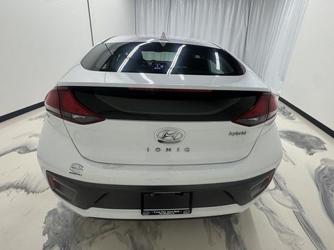 Used 2021 Hyundai Ioniq SE FWD image 7