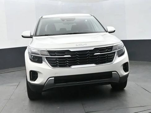 Used 2026 Kia Seltos LX FWD image 3