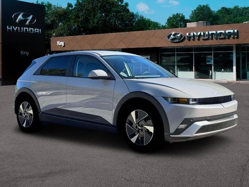 New 2026 Hyundai Ioniq 5 SEL image 17