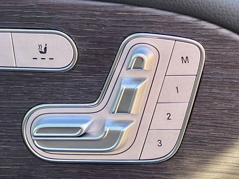 Certified 2022 Mercedes-Benz GLS 450 4MATIC image 35