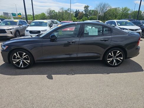 Used 2024 Volvo S60 B5 Core FWD image 2