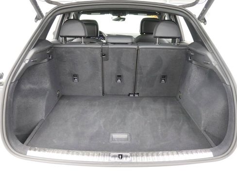 Used 2023 Audi Q3 2.0T Premium image 6