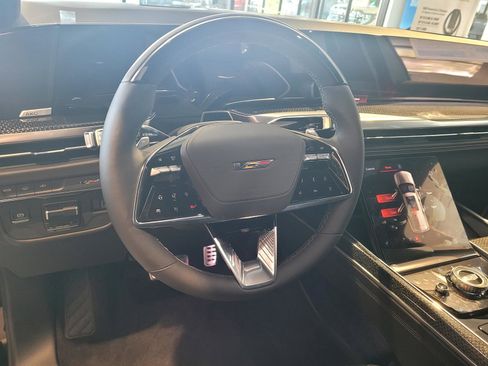 New 2026 Cadillac Escalade ESV V w/ LPO, ONYX Package AWD/4WD image 7