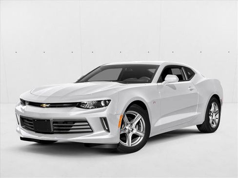 Used 2018 Chevrolet Camaro LT RWD image 1