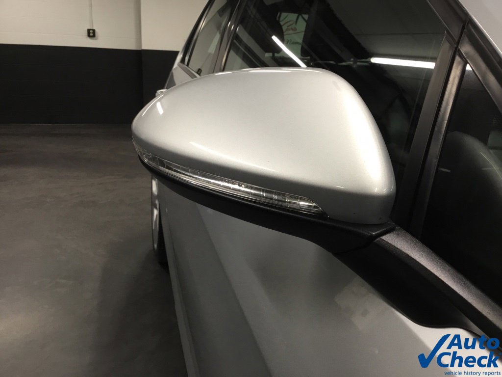 Used 2017 Volkswagen GTI SE FWD image 15