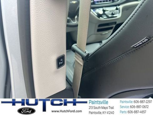 Used 2024 Chrysler Pacifica Touring-L FWD image 45