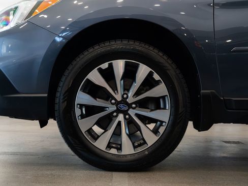 Used 2017 Subaru Outback 3.6R Limited AWD/4WD image 7