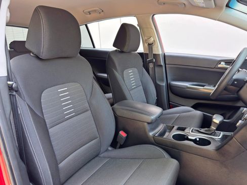 Used 2022 Kia Sportage LX w/ LX AWD Value Edition Package image 31