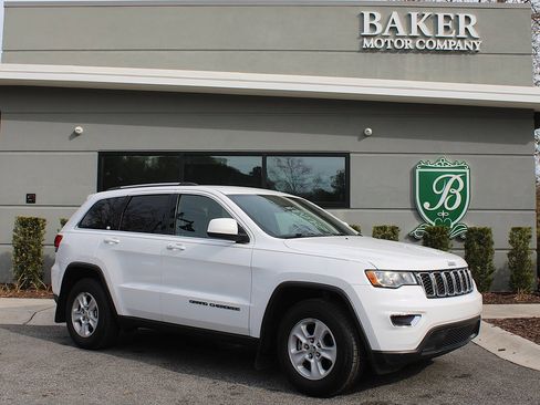 Used 2017 Jeep Grand Cherokee Laredo w/ Quick Order Package 2BE image 1