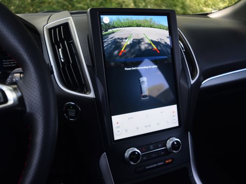 Used 2024 Ford Edge ST-Line AWD/4WD image 10