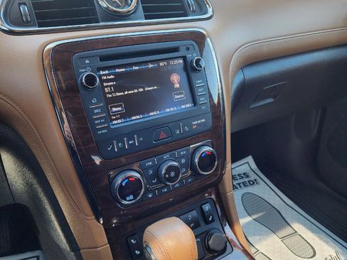 Used 2015 Buick Enclave Leather AWD/4WD image 12
