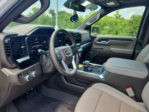 Certified 2025 GMC Sierra 1500 SLT w/ SLT Premium Plus Package AWD/4WD image 19