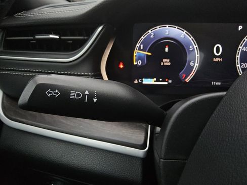 New 2025 Jeep Grand Cherokee Limited image 29