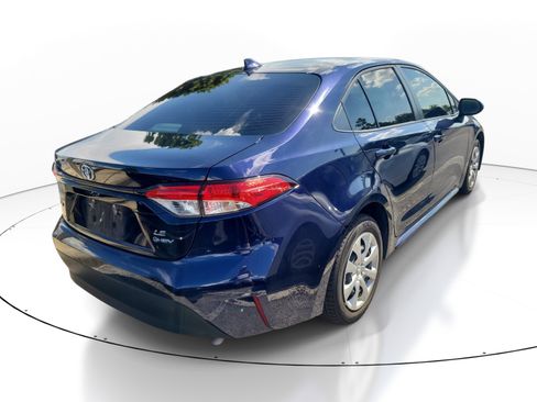 Used 2025 Toyota Corolla LE FWD image 7