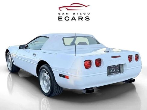 Used 1995 Chevrolet Corvette Convertible image 8