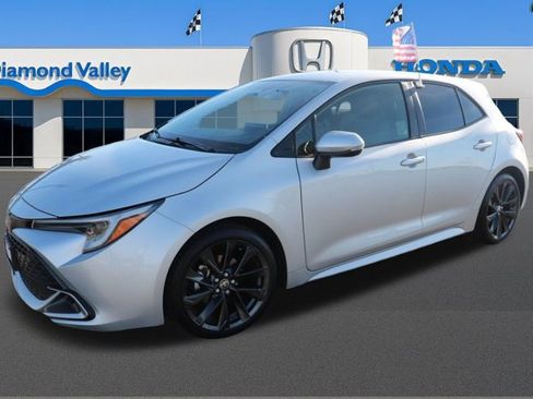 Used 2023 Toyota Corolla XSE image 3