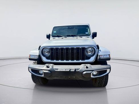 Used 2024 Jeep Gladiator Sport AWD/4WD image 5