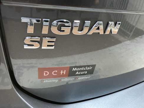 Used 2018 Volkswagen Tiguan SE AWD/4WD image 7