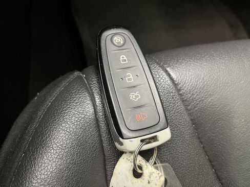 Used 2015 Ford Focus Titanium FWD image 29