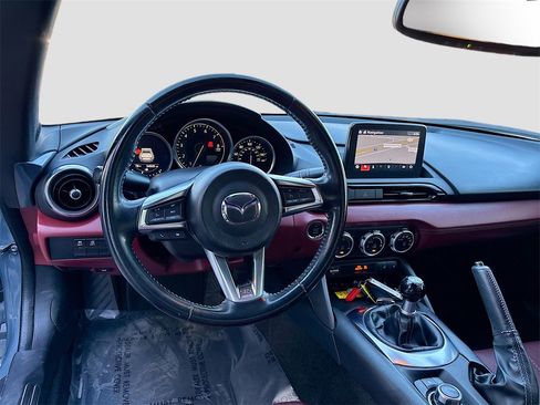 Used 2020 MAZDA MX-5 Miata RF Grand Touring image 23