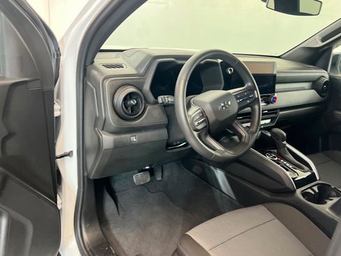 Used 2023 Chevrolet Colorado Trail Boss w/ Technology Package AWD/4WD image 17